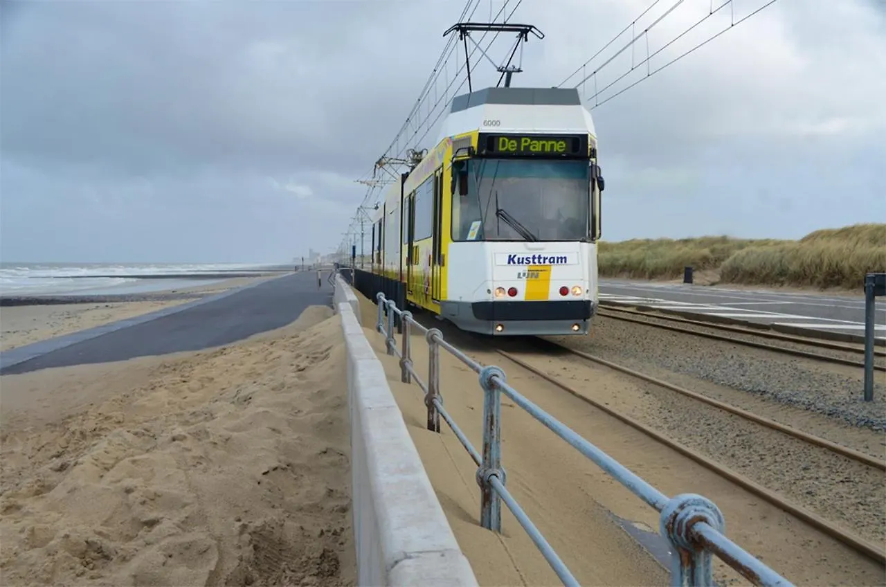 Las Dunas - 30M Van Het Strand Ostend 0*,  Belgium